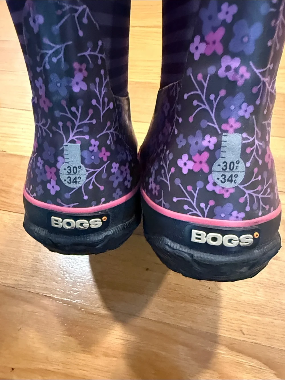 Bogs girls flower & strips snow boots size 1 .